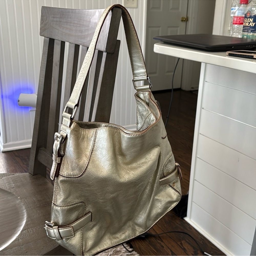 Michael Kors Elegant Metallic Shoulder Bag
